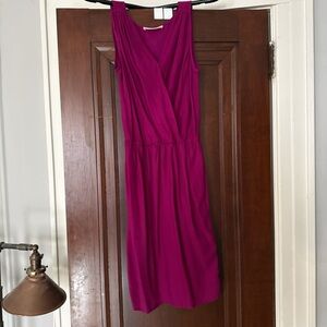 Chic Fuchsia Sleeveless Midi Dress